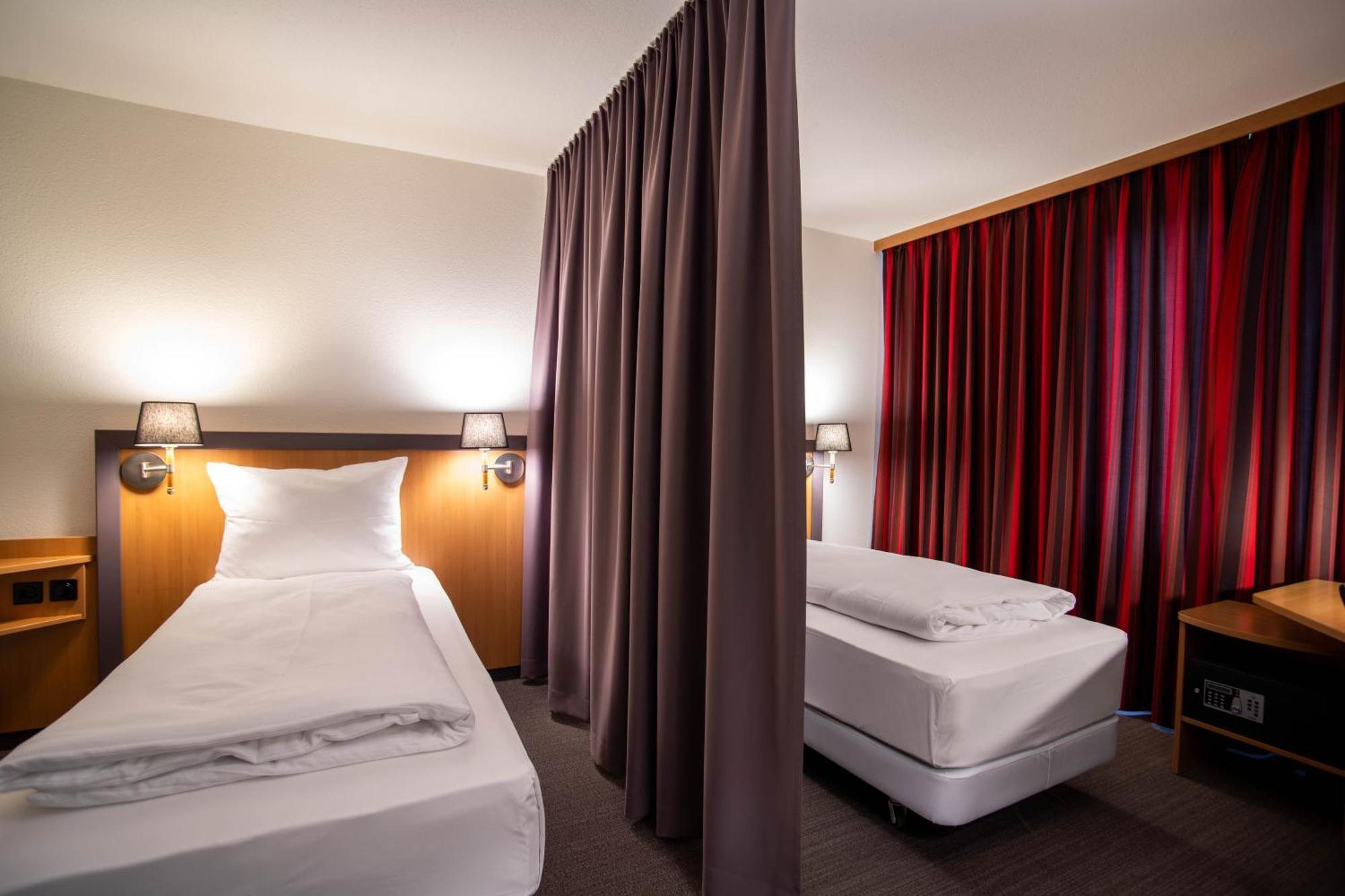 Best Western Conference Airporthotel Frankfurt Moerfelden Exterior photo