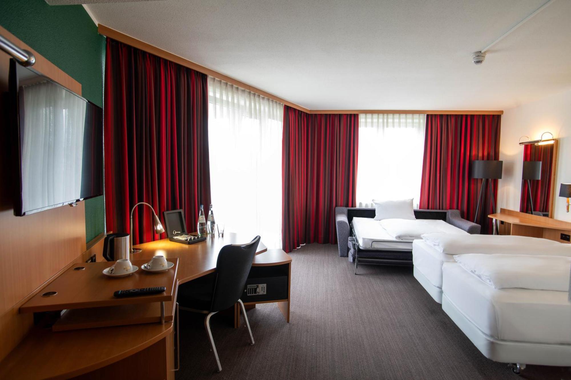 Best Western Conference Airporthotel Frankfurt Moerfelden Exterior photo